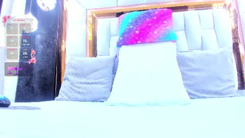 Snapshot of rileysweett chatting on 06-20-26, 12:08 Riley online show from 06-20-26, 12:08