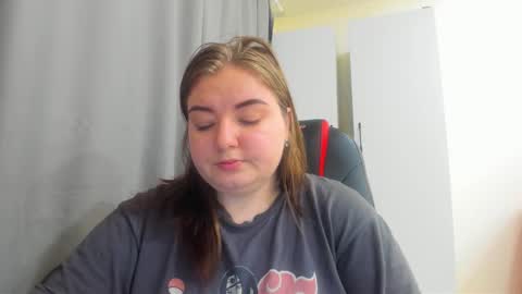 Snapshot of rina16 chatting on 11-13-25, 10:03 rina16 online show from 11-13-25, 10:03