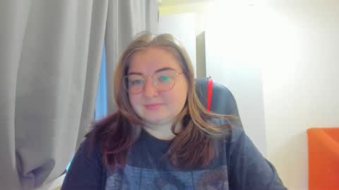 Snapshot of rina16 chatting on 11-14-25, 09:19 rina16 online show from 11-14-25, 09:19