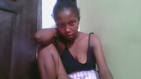 Snapshot of rinah654271 chatting on 02-03-26, 06:46 rinah654271 online show from 02-03-26, 06:46