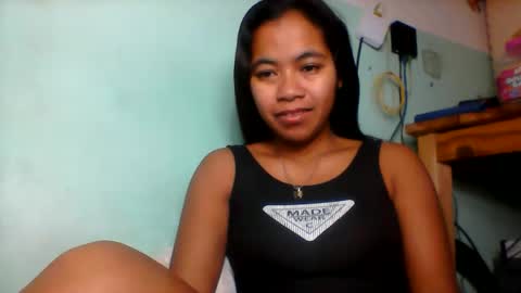 Snapshot of rinah856024 chatting on 06-08-26, 04:24 rinah856024 online show from 06-08-26, 04:24