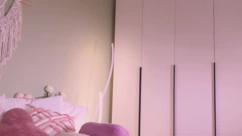 Snapshot of rinassecret chatting on 10-20-25, 07:53 Rina online show from 10-20-25, 07:53