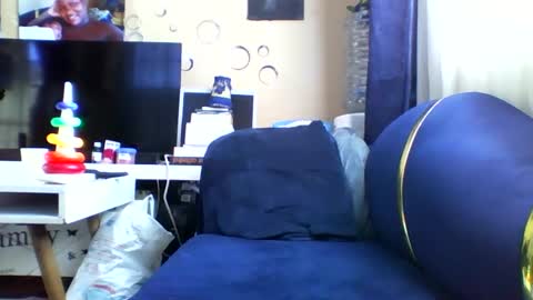 Snapshot of rio_sky chatting on 11-26-25, 04:35 cookie online show from 11-26-25, 04:35