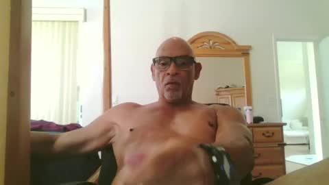 Snapshot of rionel chatting on 06-15-26, 05:37 RioNel online show from 06-15-26, 05:37