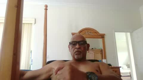Snapshot of rionel chatting on 07-28-26, 05:23 RioNel online show from 07-28-26, 05:23