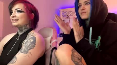   DianaBrite            fansl y online show from 12-22-24, 01:11