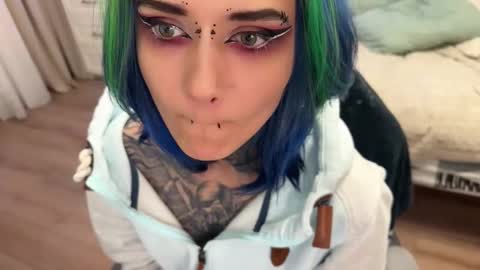   DianaBrite            fansl y online show from 10-24-25, 02:13