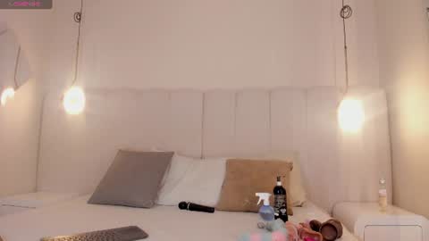 Snapshot of riri_candy chatting on 06-28-26, 04:07 Riri Candy online show from 06-28-26, 04:07