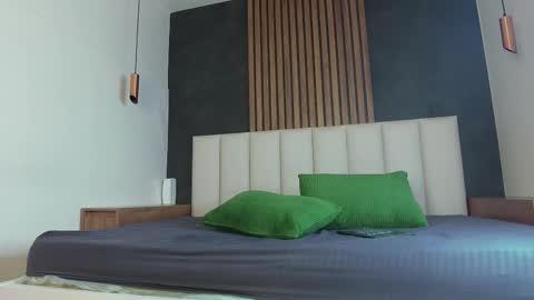 RIRI  online show from 02-12-26, 08:15