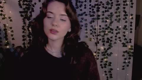 risha_laass online show from 10-24-25, 08:16