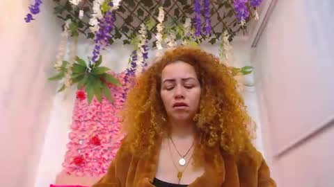 Risitos De Oro online show from 06-17-26, 11:12