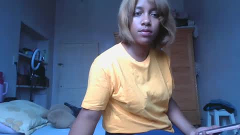 Snapshot of ritahsexy chatting on 02-22-25, 05:44 ritahsexy online show from 02-22-25, 05:44