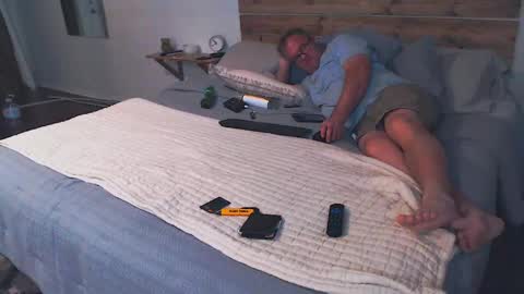 rjkelly6892 online show from 04-20-26, 03:42