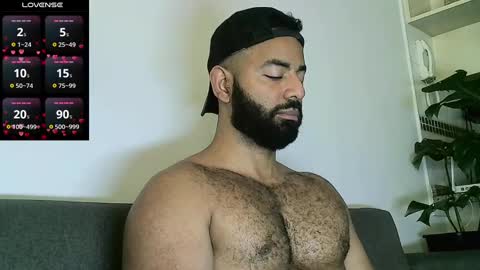 Snapshot of roa32sebas chatting on 12-17-24, 03:39 SebasRoa online show from 12-17-24, 03:39