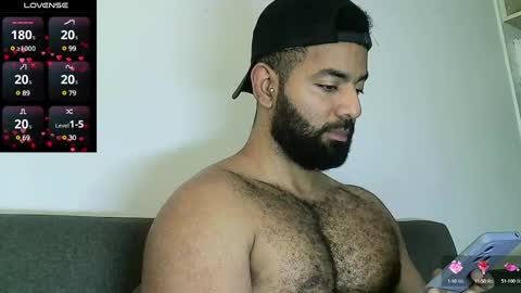 Snapshot of roa32sebas chatting on 01-15-25, 07:01 SebasRoa online show from 01-15-25, 07:01