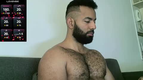 Snapshot of roa32sebas chatting on 01-17-25, 03:11 SebasRoa online show from 01-17-25, 03:11