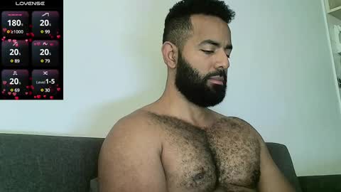 Snapshot of roa32sebas chatting on 01-27-25, 03:18 SebasRoa online show from 01-27-25, 03:18