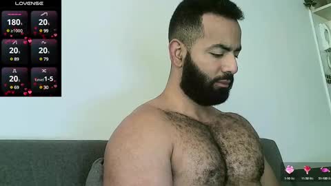 Snapshot of roa32sebas chatting on 03-10-25, 01:43 SebasRoa online show from 03-10-25, 01:43