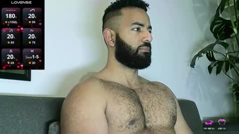 Snapshot of roa32sebas chatting on 09-30-25, 04:45 SebasRoa online show from 09-30-25, 04:45