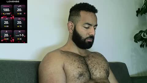 Snapshot of roa32sebas chatting on 10-30-25, 03:24 SebasRoa online show from 10-30-25, 03:24