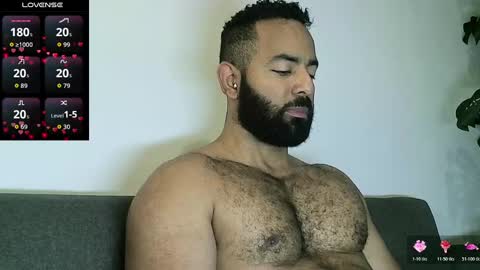 Snapshot of roa32sebas chatting on 11-03-25, 03:24 SebasRoa online show from 11-03-25, 03:24