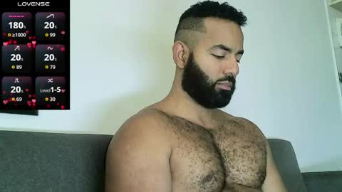 Snapshot of roa32sebas chatting on 04-28-26, 03:39 SebasRoa online show from 04-28-26, 03:39