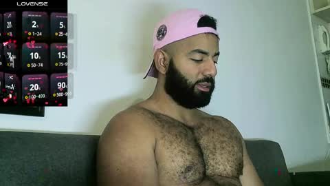 Snapshot of roa32sebas chatting on 05-04-26, 03:52 SebasRoa online show from 05-04-26, 03:52