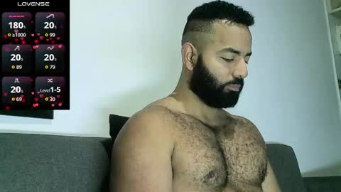 Snapshot of roa32sebas chatting on 05-18-26, 03:40 SebasRoa online show from 05-18-26, 03:40