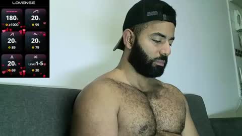 SebasRoa online show from 06-18-26, 05:17