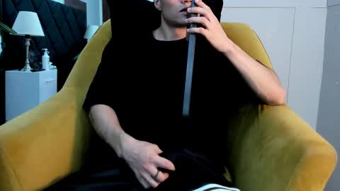 Roan Birkin online show from 02-12-26, 09:32