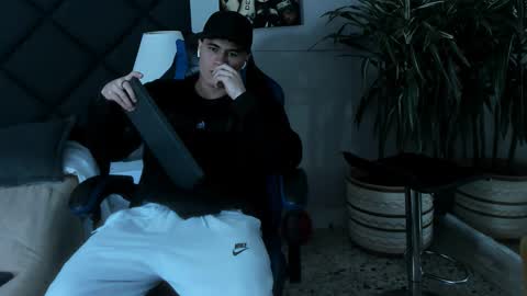 Roan Birkin online show from 03-03-26, 09:42