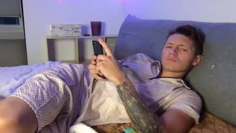 RoastingCorn online show from 12-21-24, 01:04