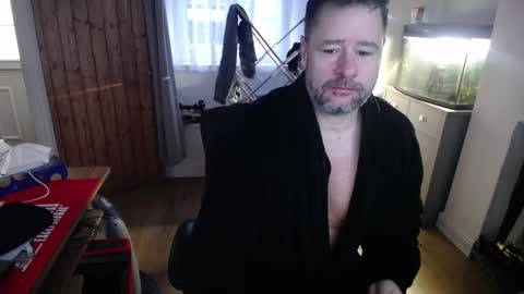 Snapshot of rob28101 chatting on 02-03-26, 08:30 rob online show from 02-03-26, 08:30