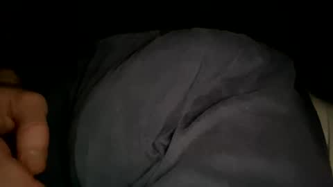 Snapshot of robbertoss chatting on 02-17-25, 01:32 All4you online show from 02-17-25, 01:32