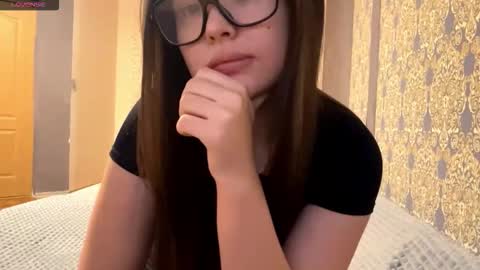 Snapshot of robbimckoy chatting on 02-01-26, 12:59 Aya online show from 02-01-26, 12:59