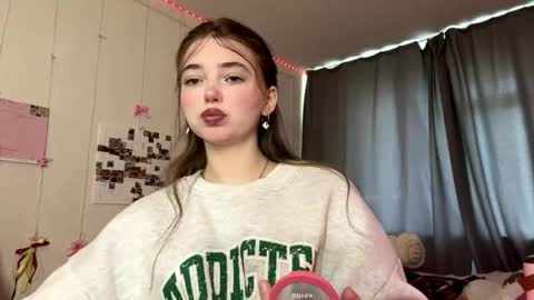 Luna online show from 06-01-26, 12:51