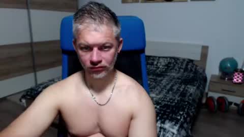 Snapshot of robbyshawz chatting on 06-26-26, 04:28 robbyshawz online show from 06-26-26, 04:28