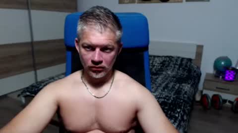 Snapshot of robbyshawz chatting on 06-28-26, 04:51 robbyshawz online show from 06-28-26, 04:51