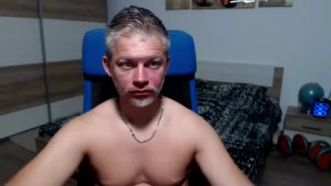 Snapshot of robbyshawz chatting on 07-04-26, 04:18 robbyshawz online show from 07-04-26, 04:18