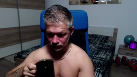 Snapshot of robbyshawz chatting on 07-05-26, 05:14 robbyshawz online show from 07-05-26, 05:14
