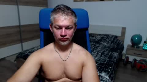 Snapshot of robbyshawz chatting on 07-12-26, 05:31 robbyshawz online show from 07-12-26, 05:31