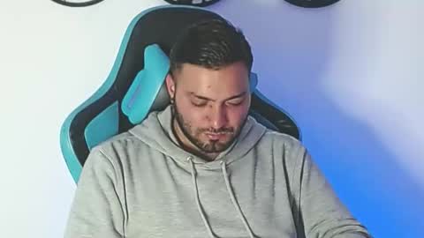 Stiven - online show from 12-19-25, 10:17