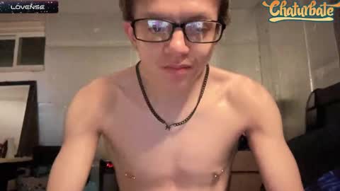 Snapshot of robertcicijr21 chatting on 12-03-24, 04:14 Robert Cici Jr. online show from 12-03-24, 04:14