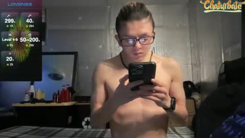 Snapshot of robertcicijr21 chatting on 01-26-25, 01:31 Robert Cici Jr. online show from 01-26-25, 01:31