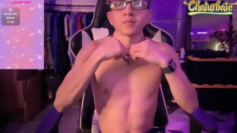 Snapshot of robertcicijr21 chatting on 10-27-25, 01:53 Robert Cici Jr. online show from 10-27-25, 01:53