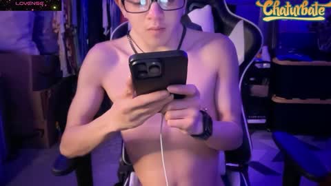 Snapshot of robertcicijr21 chatting on 11-08-25, 02:56 Robert Cici Jr. online show from 11-08-25, 02:56