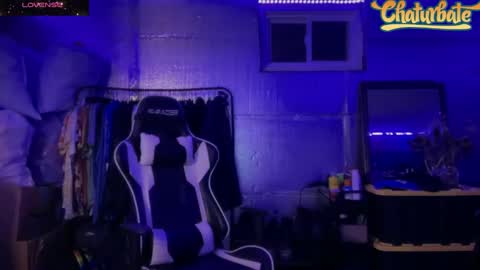 Snapshot of robertcicijr21 chatting on 11-10-25, 03:05 Robert Cici Jr. online show from 11-10-25, 03:05