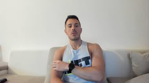 Snapshot of roberto4ever chatting on 06-12-26, 04:55 roberto4ever online show from 06-12-26, 04:55