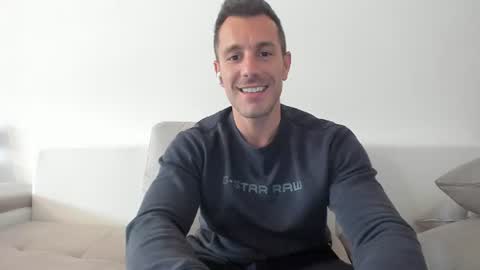 Snapshot of roberto4ever chatting on 06-15-26, 11:12 roberto4ever online show from 06-15-26, 11:12