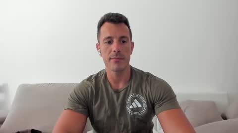 Snapshot of roberto4ever chatting on 07-04-26, 10:10 roberto4ever online show from 07-04-26, 10:10